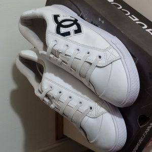 Women's DC shoes
